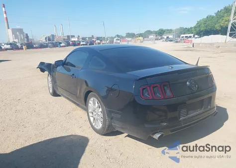 2013 Ford Mustang V6 Premium z USA, uszkodzony, nr VIN 1ZVBP8AM7D5249213